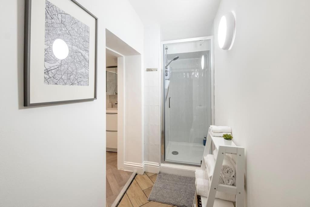 Spacious Apartment - 5 Minutes Walk To Bath Abbey Dış mekan fotoğraf