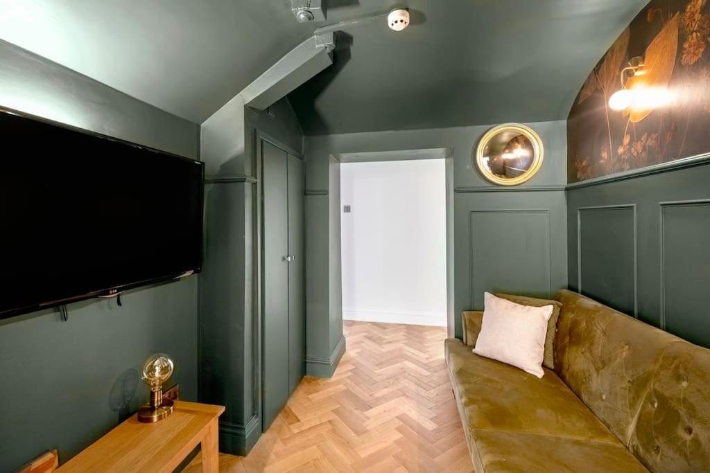Spacious Apartment - 5 Minutes Walk To Bath Abbey Dış mekan fotoğraf